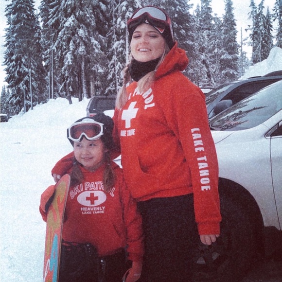 Meet your Posher, Cassandra - Picture 2 of 4